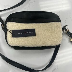 Tommy Hilfger Shoulder Bag